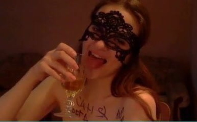 Diandra Piss Drinking Piss Drinkingpiss Russian Amateur Webcam
