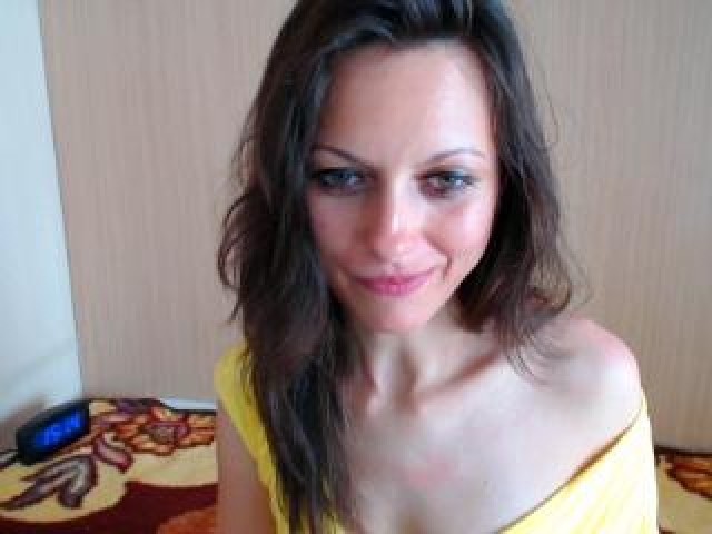 Angelslive5 Female Straight Webcam Model Latino Pussy Green Eyes