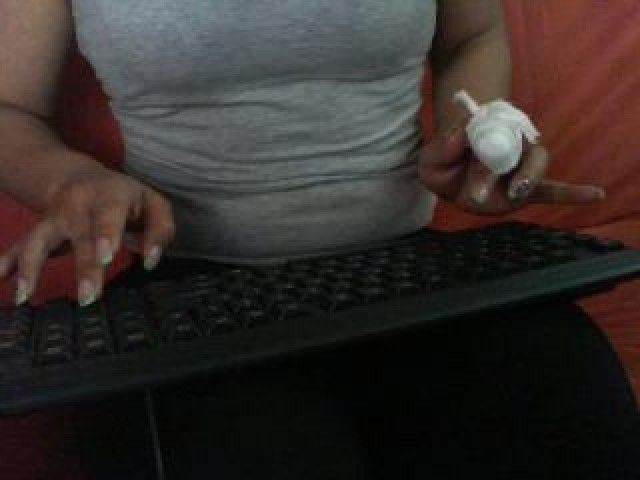 _xx_aysha_xx Hairy Pussy Webcam Model Hispanic Medium Tits Brown Eyes